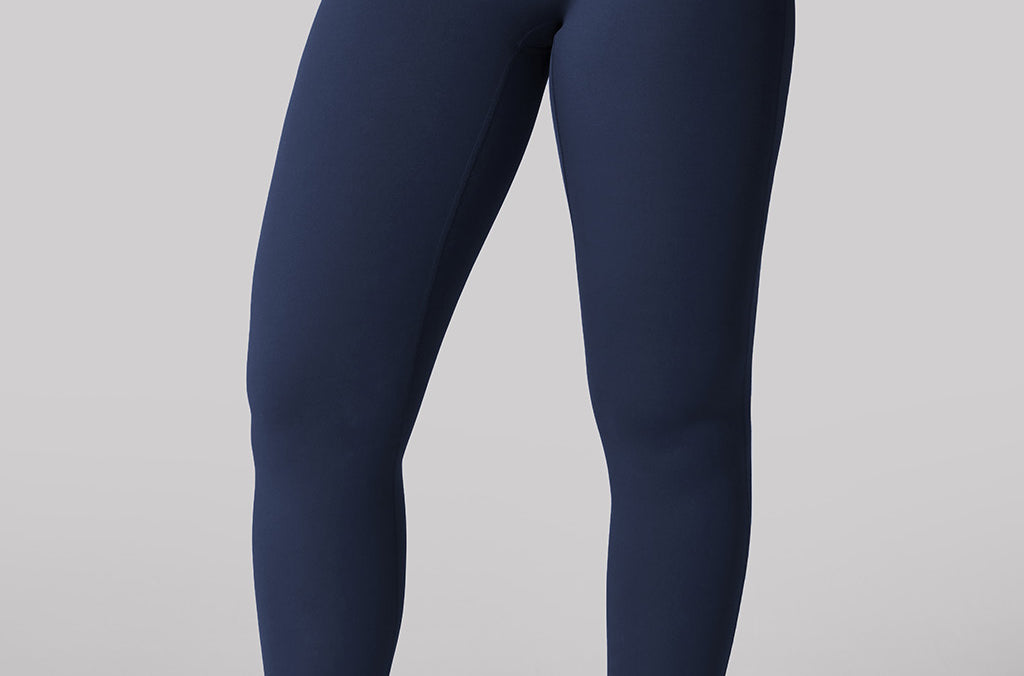 Women's Hugcurve Hidden Scrunch Butt Leggings 25" - No Front Seam Aurora Red