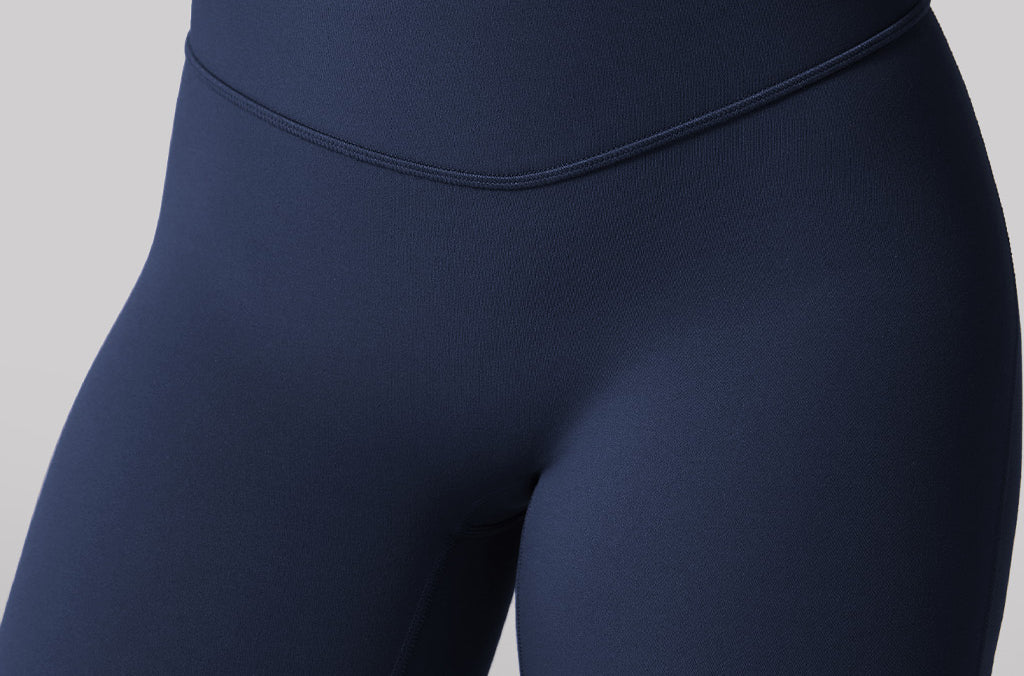 Women's Hugcurve Hidden Scrunch Butt Leggings 25" - No Front Seam Aurora Red