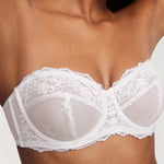 Women's Romantic Lace Strapless Bra White @model_info:ES3
